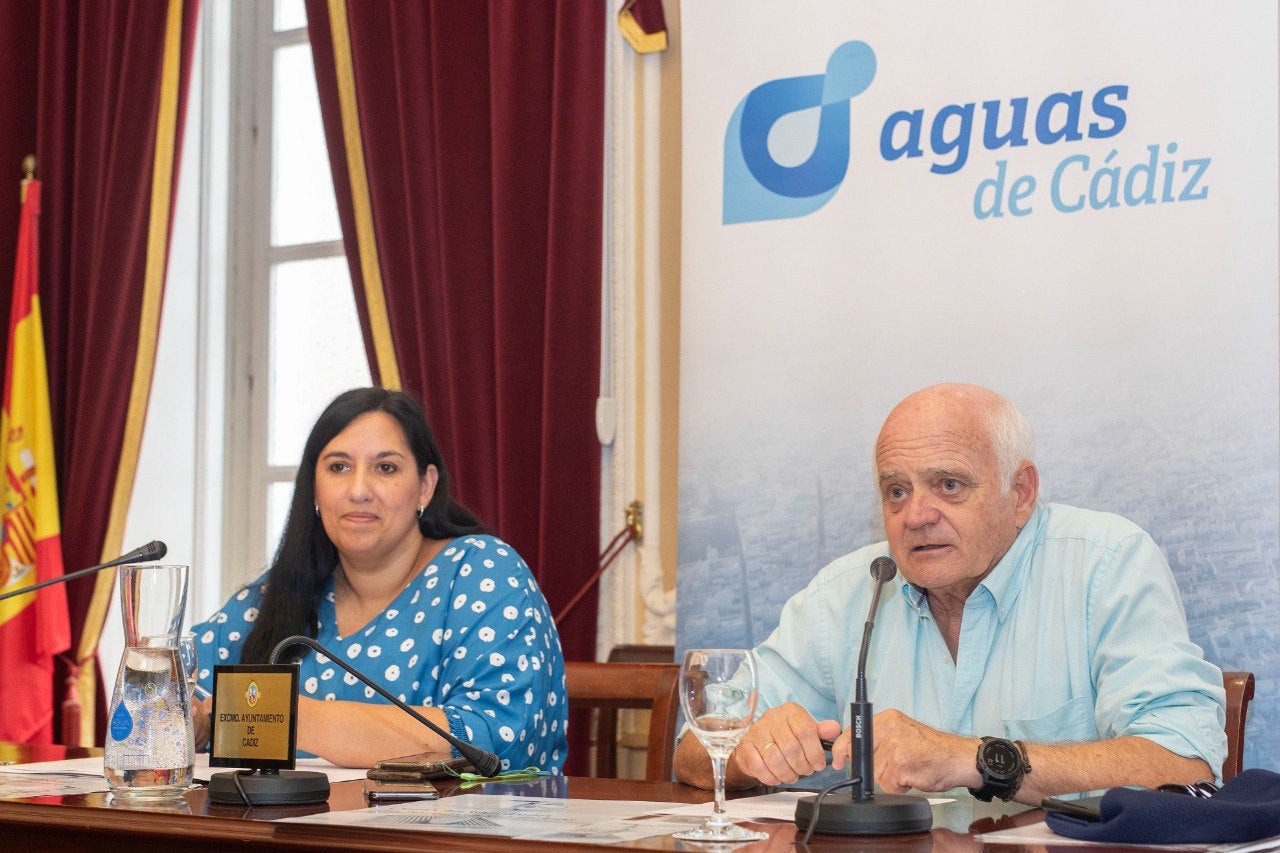 Aguas de Cádiz presenta su nueva campaña ‘Agua del grifo en los Bares’ Aguas de Cádiz presenta su nueva campaña ‘Agua del grifo en los Bares’