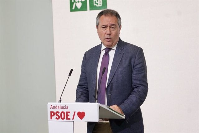 PSOE-A y Por Andalucía piden un debate general en el Parlamento sobre sanidad por la "situación crítica" de la pública PSOE-A y Por Andalucía piden un debate general en el Parlamento sobre sanidad por la "situación crítica" de la pública