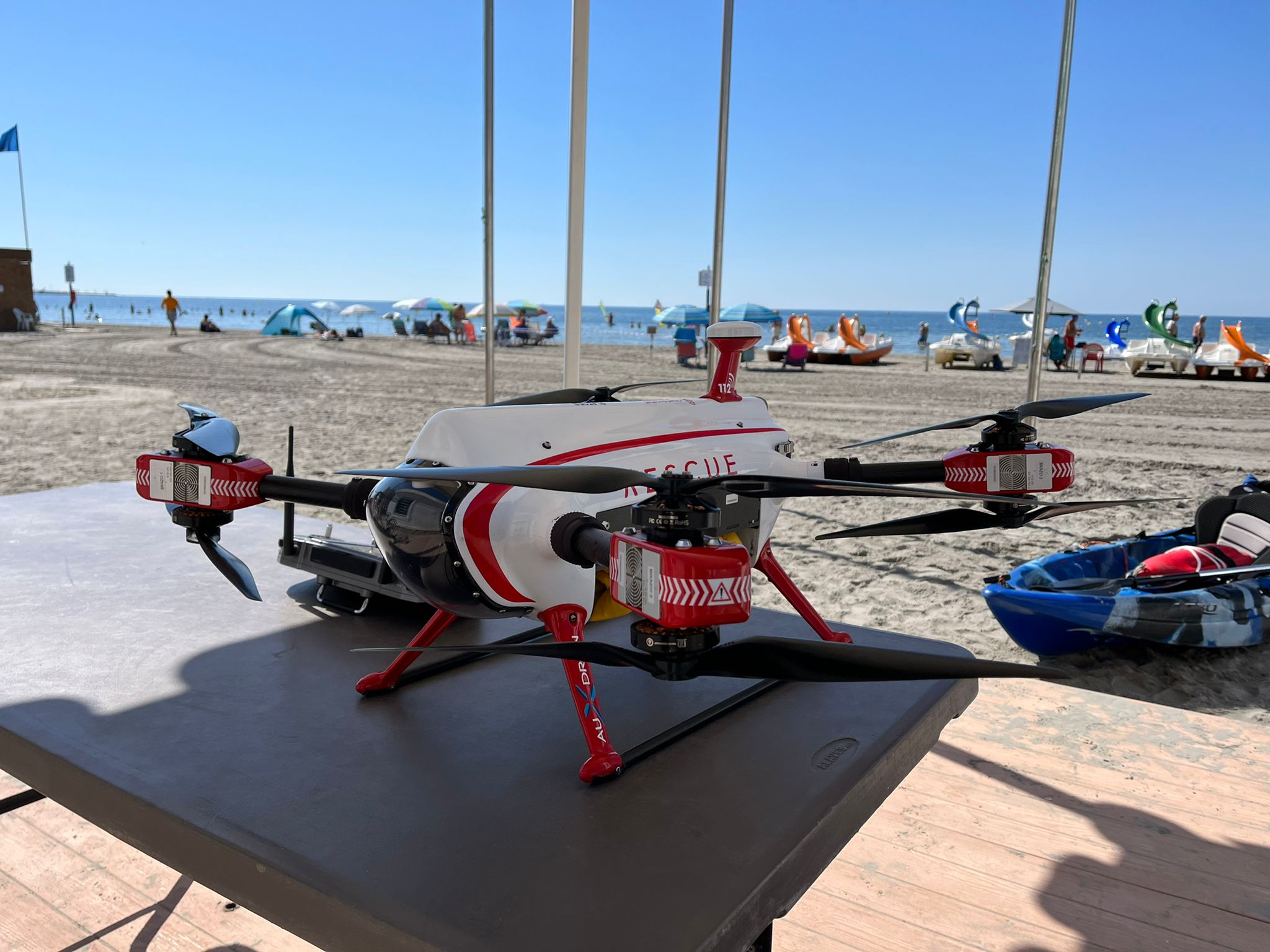 Santa Pola contará con un dron para reforzar la vigilancia y el salvamento de sus playas Santa Pola contará con un dron para reforzar la vigilancia y el salvamento de sus playas