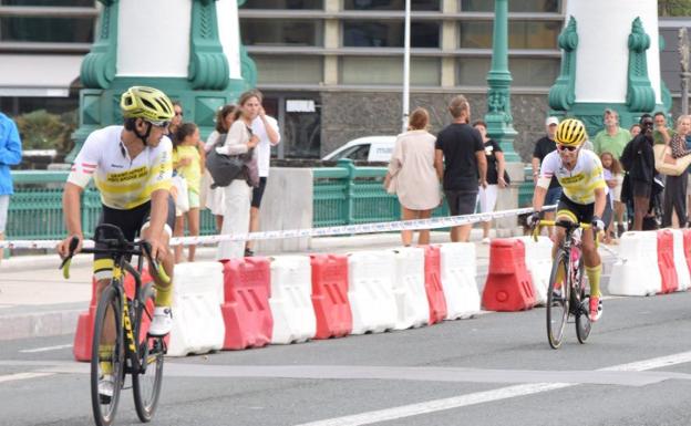 El trofeo del Tour ya está en Euskadi El trofeo del Tour ya está en Euskadi
