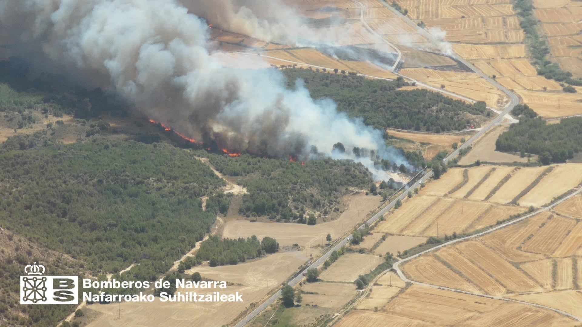 Se mantiene activo y fuera de control el incendio de Carcastillo Se mantiene activo y fuera de control el incendio de Carcastillo
