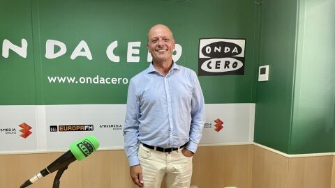Joaqu&iacute;n Buitrago, presidente del Elche CF, en su &uacute;ltima visita a los estudios de Onda Cero Elche.