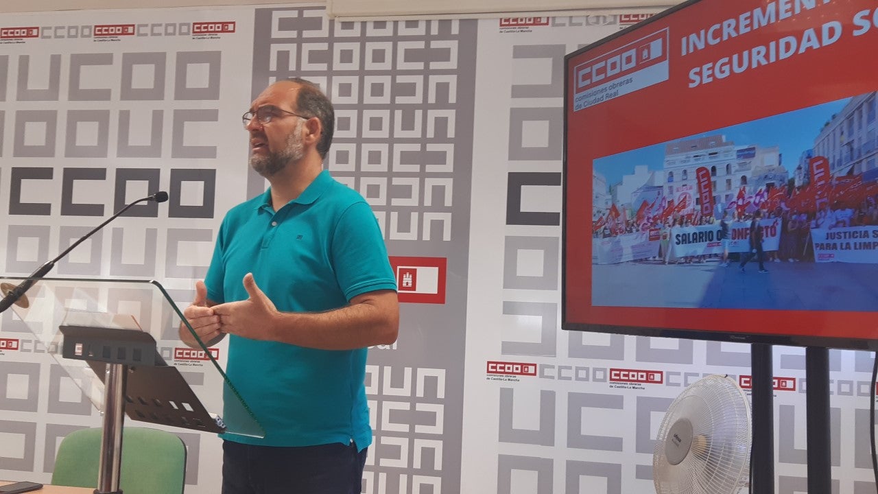 CCOO advierte: "No firmaremos ningún convenio colectivo en Ciudad Real que no contemple subida del 3,5% y cláusula de revisión salarial" CCOO advierte: "No firmaremos ningún convenio colectivo en Ciudad Real que no contemple subida del 3,5% y cláusula de revisión salarial"