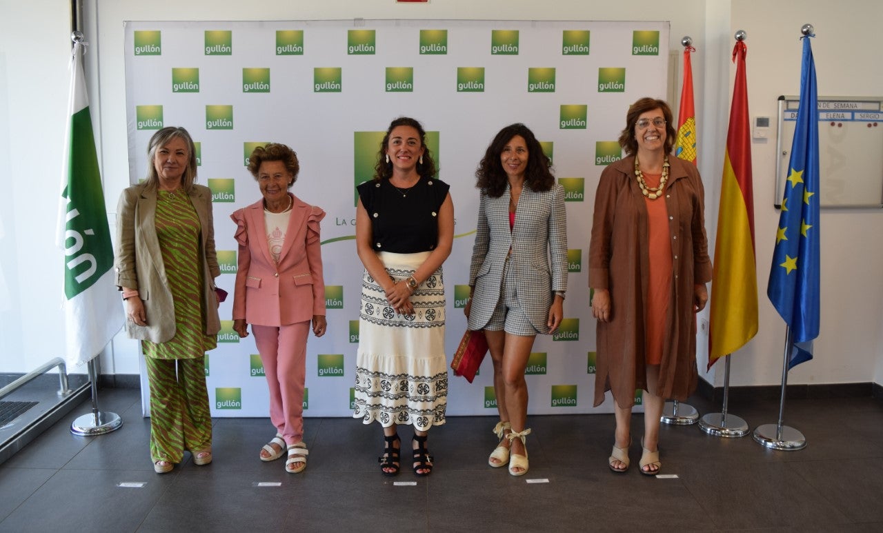 La Consejería de Movilidad y Trasformación Digital y Galletas Gullón colaborarán en la formación en competencias digitales La Consejería de Movilidad y Trasformación Digital y Galletas Gullón colaborarán en la formación en competencias digitales