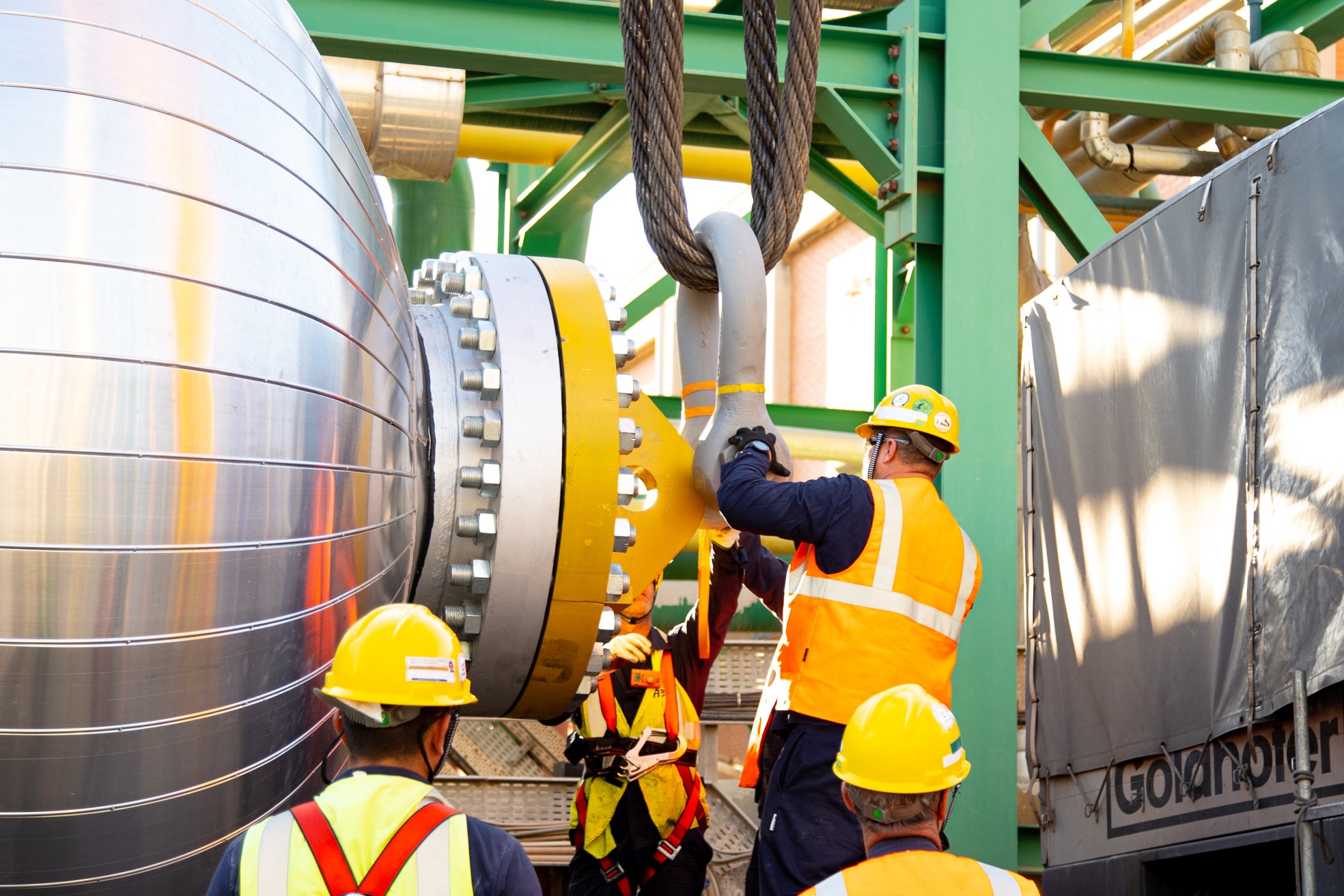 El presidente de Murcia expresa su preocupación por la inversión de Repsol en Cartagena El presidente de Murcia expresa su preocupación por la inversión de Repsol en Cartagena