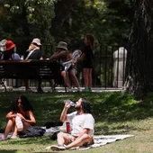 El tiempo que se prevé en agosto: sigue el calor intenso y habrá tormentas El tiempo que se prevé en agosto: sigue el calor intenso y habrá tormentas