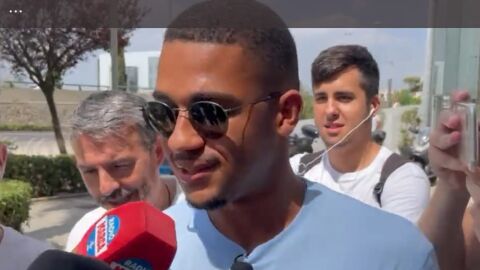 Samuel Lino a su llegada a Valencia