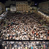 Baile popular de la Pandorga en la Plaza Mayor Baile popular de la Pandorga en la Plaza Mayor