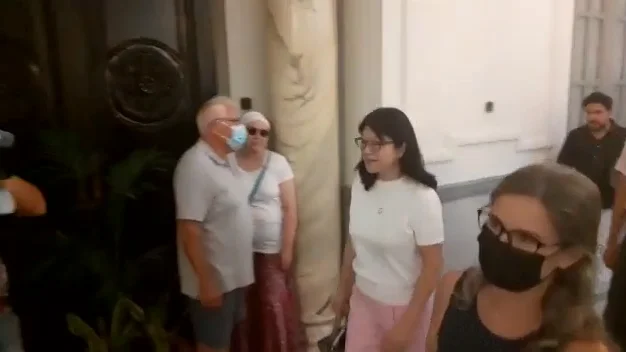 Layhoon ya se encuentra reunida con Joan Ribó Layhoon ya se encuentra reunida con Joan Ribó