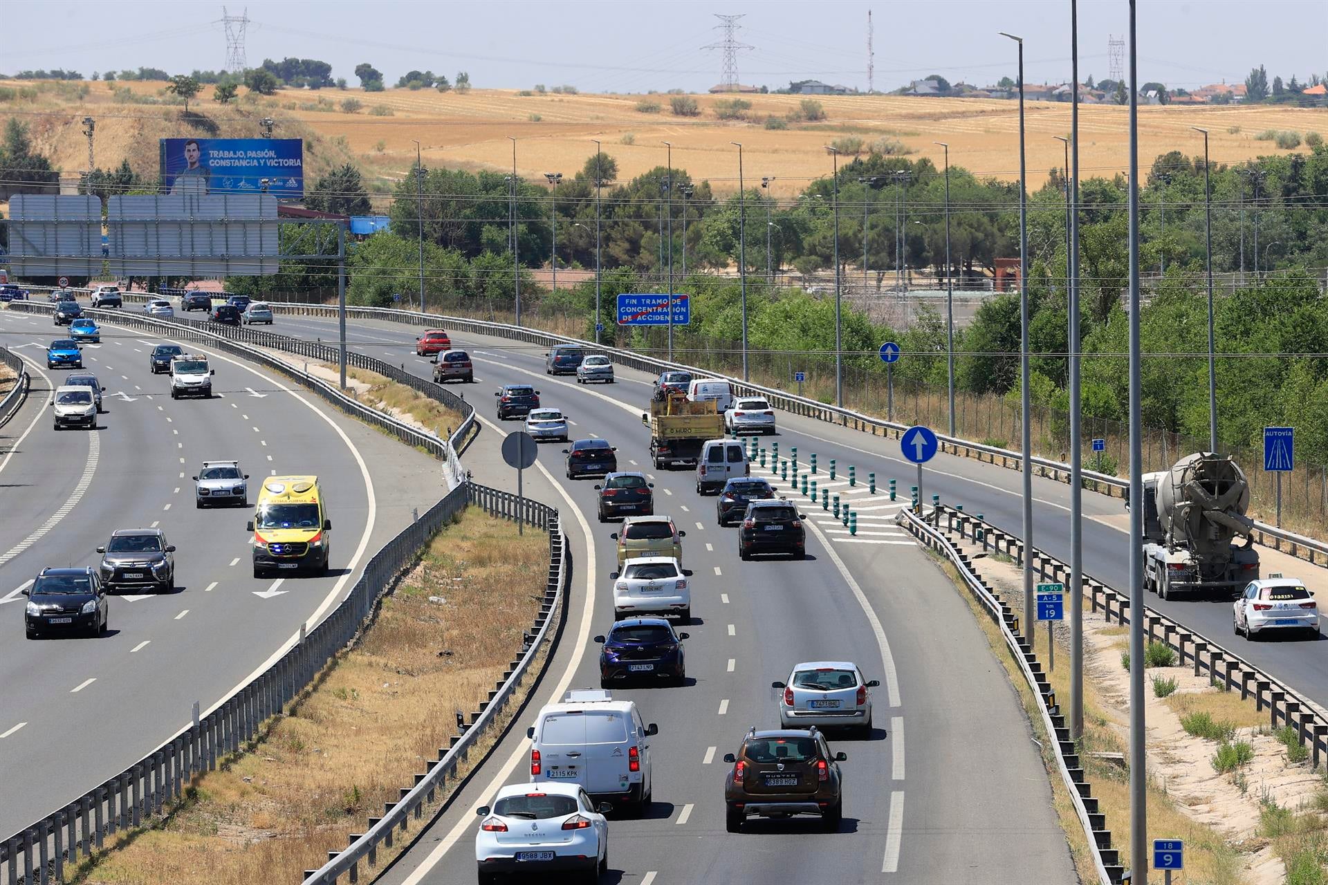Comienza la operación salida de agosto: la DGT prevé 6,9 millones de desplazamientos en las carreteras españolas Comienza la operación salida de agosto: la DGT prevé 6,9 millones de desplazamientos en las carreteras españolas