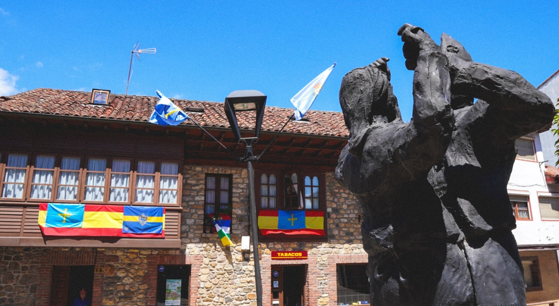 Sergio Martínez: "Estamos muy contentos con el apoyo que recibimos de los socios de la Peruyal para la fiesta de este año" Sergio Martínez: "Estamos muy contentos con el apoyo que recibimos de los socios de la Peruyal para la fiesta de este año"