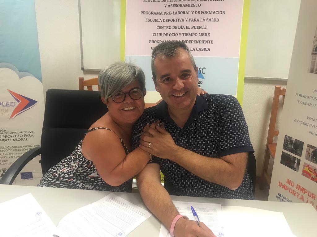 El Ayuntamiento de Aspe y la Asociación ProPersonas con Discapacidad firman un convenio de 61.000 euros El Ayuntamiento de Aspe y la Asociación ProPersonas con Discapacidad firman un convenio de 61.000 euros
