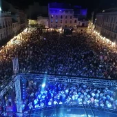 Aspecto de la Plaza Mayor durante el baile popular de la Pandorga Aspecto de la Plaza Mayor durante el baile popular de la Pandorga