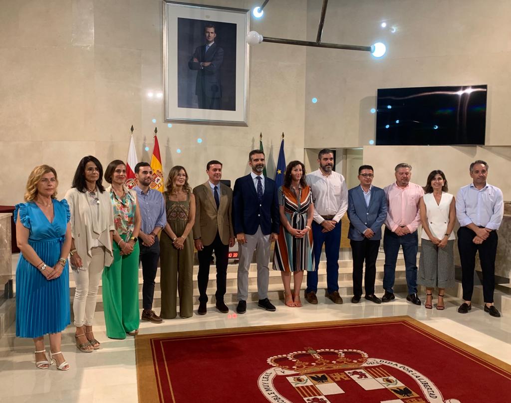 Primera comparecencia de Ramón Fernández Pachecho en Almería tras su nombramiento como consejero Primera comparecencia de Ramón Fernández Pachecho en Almería tras su nombramiento como consejero