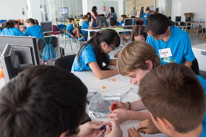 Etopía Kids: 10 años apostando por la tecnología y la ciencia Etopía Kids: 10 años apostando por la tecnología y la ciencia