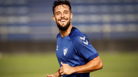 Genaro en el entrenamiento del M&aacute;laga