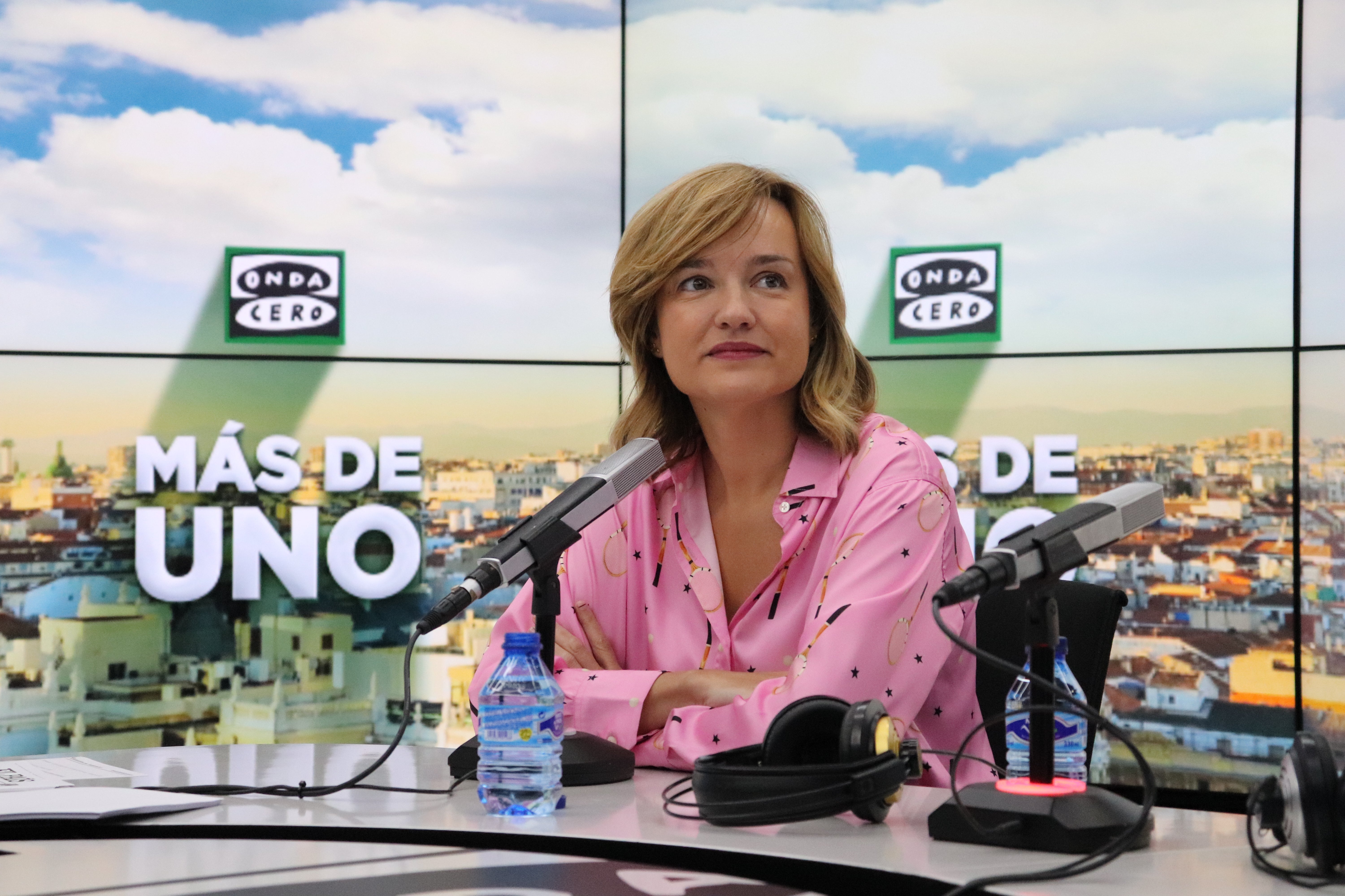 Pilar Alegría, sobre el impuesto a la banca y eléctricas: "Hablamos de redistribución, solidaridad y de arrimar el hombro" Pilar Alegría, sobre el impuesto a la banca y eléctricas: "Hablamos de redistribución, solidaridad y de arrimar el hombro"