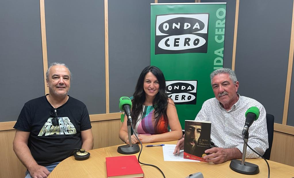 Manuel Estévez relata en 'El aroma de la esperanza' lo que muchos consideran la primera guerra civil española Manuel Estévez relata en 'El aroma de la esperanza' lo que muchos consideran la primera guerra civil española