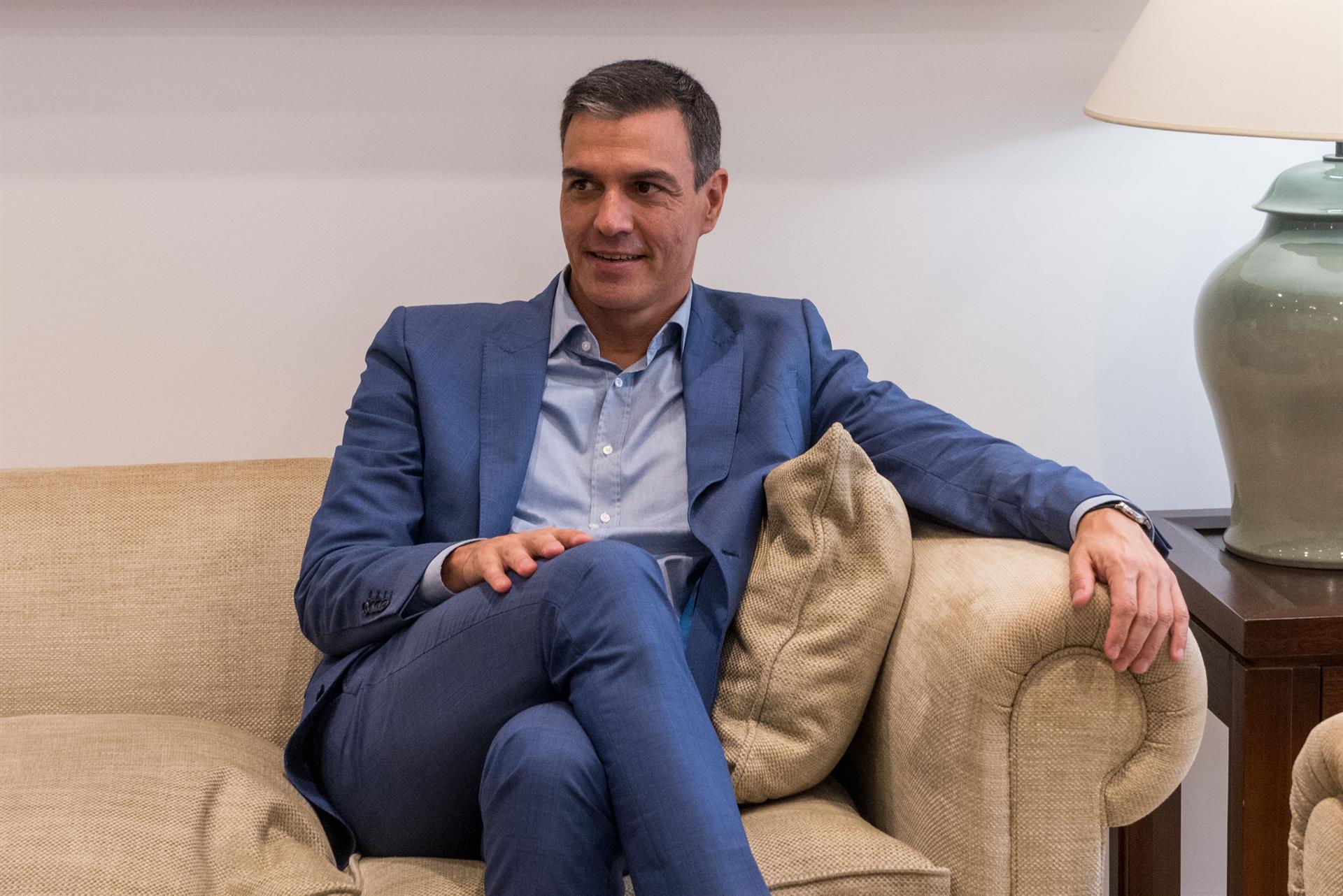 Así ha seleccionado el Gobierno a los 50 ciudadanos que hoy preguntarán a Pedro Sánchez Así ha seleccionado el Gobierno a los 50 ciudadanos que hoy preguntarán a Pedro Sánchez