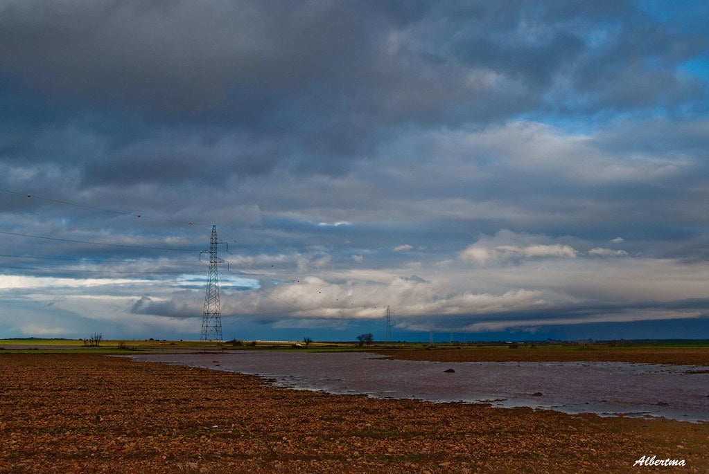 Hallan muerto a un hombre junto a una moto en un arroyo de Torralba Hallan muerto a un hombre junto a una moto en un arroyo de Torralba