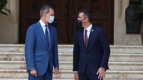 El Rey Felipe VI y Pedro Sánchez despacharán este martes en el Palacio de la Almudaina