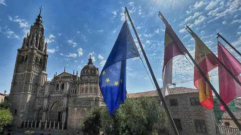 Banderas Ayuntamiento Toledo Banderas Ayuntamiento Toledo