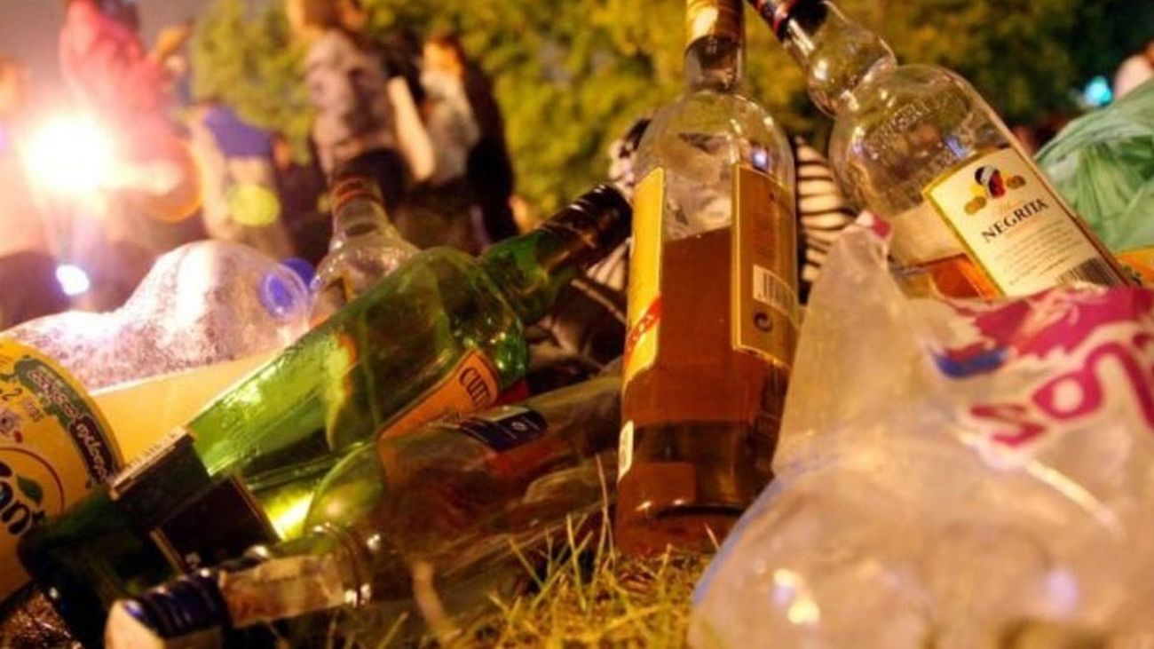 La hostelería de Ciudad Real critica la permisividad del Ayuntamiento con el macrobotellón de la Pandorga La hostelería de Ciudad Real critica la permisividad del Ayuntamiento con el macrobotellón de la Pandorga