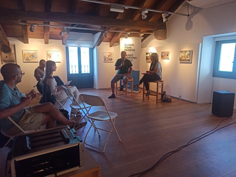 Una exposición nos sumerge en las profundidades marinas para conocer la historia del buceo de la Costa Vasca Una exposición nos sumerge en las profundidades marinas para conocer la historia del buceo de la Costa Vasca