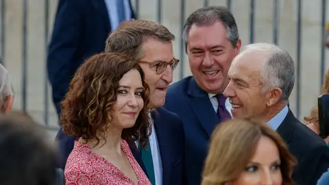 La presidenta de la Comunidad de Madrid, Isabel Díaz Ayuso, junto al líder del PP, Alberto Núñez Feijóo.