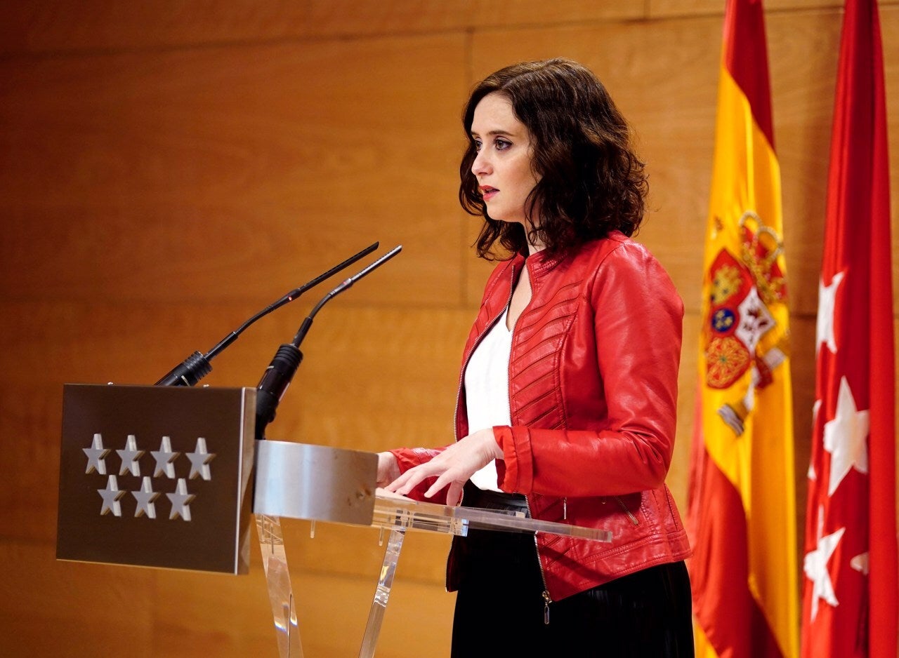 Madrid estudia llevar al Constitucional el real decreto de ahorro energético aprobado por el Gobierno Madrid estudia llevar al Constitucional el real decreto de ahorro energético aprobado por el Gobierno