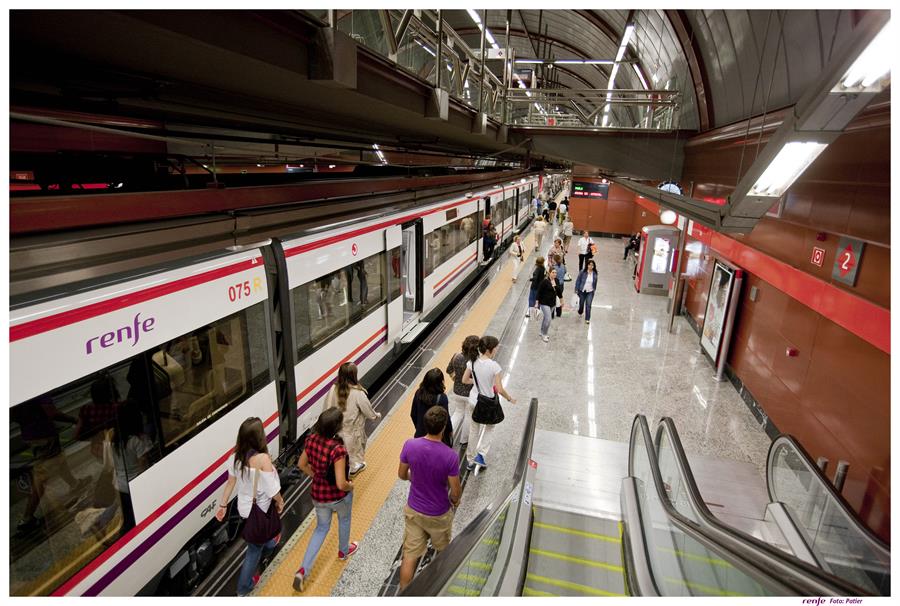 La recomendación de Renfe sobre los abonos gratuitos para evitar largas esperas La recomendación de Renfe sobre los abonos gratuitos para evitar largas esperas