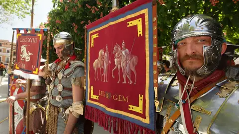 El pasacalles Centuria Romana recorrerá el centro de Alcalá de Henares durante las Fiestas de los Santos Niños El pasacalles Centuria Romana recorrerá el centro de Alcalá de Henares durante las Fiestas de los Santos Niños