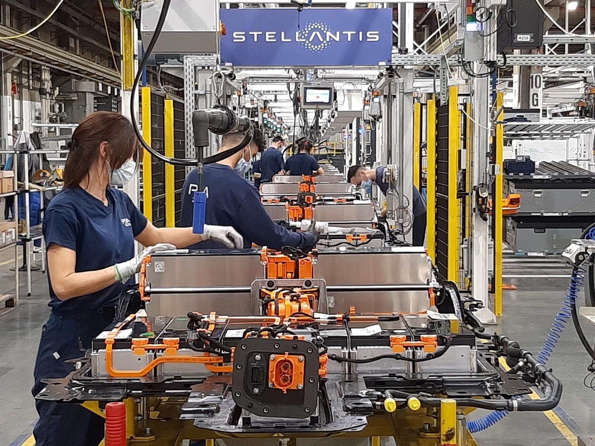 42 millones de euros para Stellantis del PERTE del vehículo eléctrico 42 millones de euros para Stellantis del PERTE del vehículo eléctrico