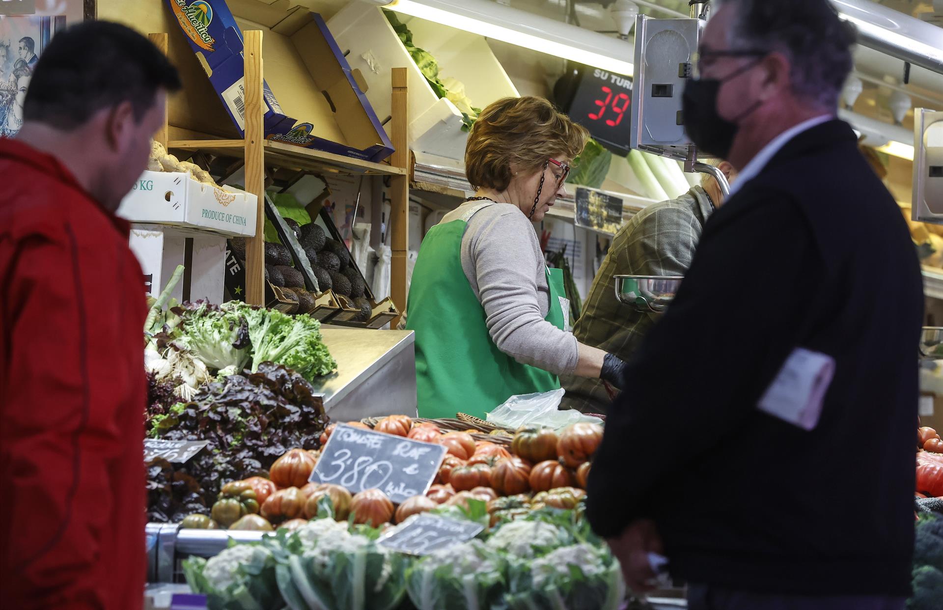 El PIB de la Comunitat Valenciana crecerá un 3,8% en 2022 y un 1,8% en 2023, según BBVA Research El PIB de la Comunitat Valenciana crecerá un 3,8% en 2022 y un 1,8% en 2023, según BBVA Research