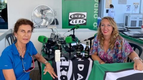 La presidenta de CAEB, Carmen Planas, pasa por los micr&oacute;fonos de Onda Cero con motivo de la Copa del Rey MAPFRE de Vela