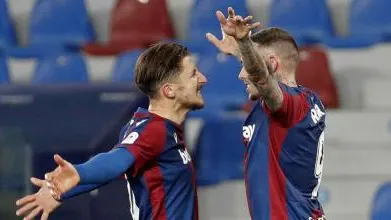 Roger se va al Elche y Bardhi rechaza la MLS Roger se va al Elche y Bardhi rechaza la MLS