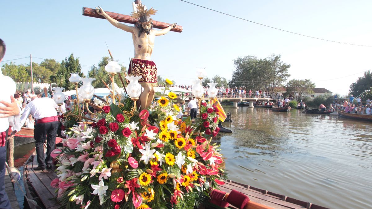 El Palmar de València recupera la romería al Cristo de la Salud tras dos años suspendida por la pandemia El Palmar de València recupera la romería al Cristo de la Salud tras dos años suspendida por la pandemia