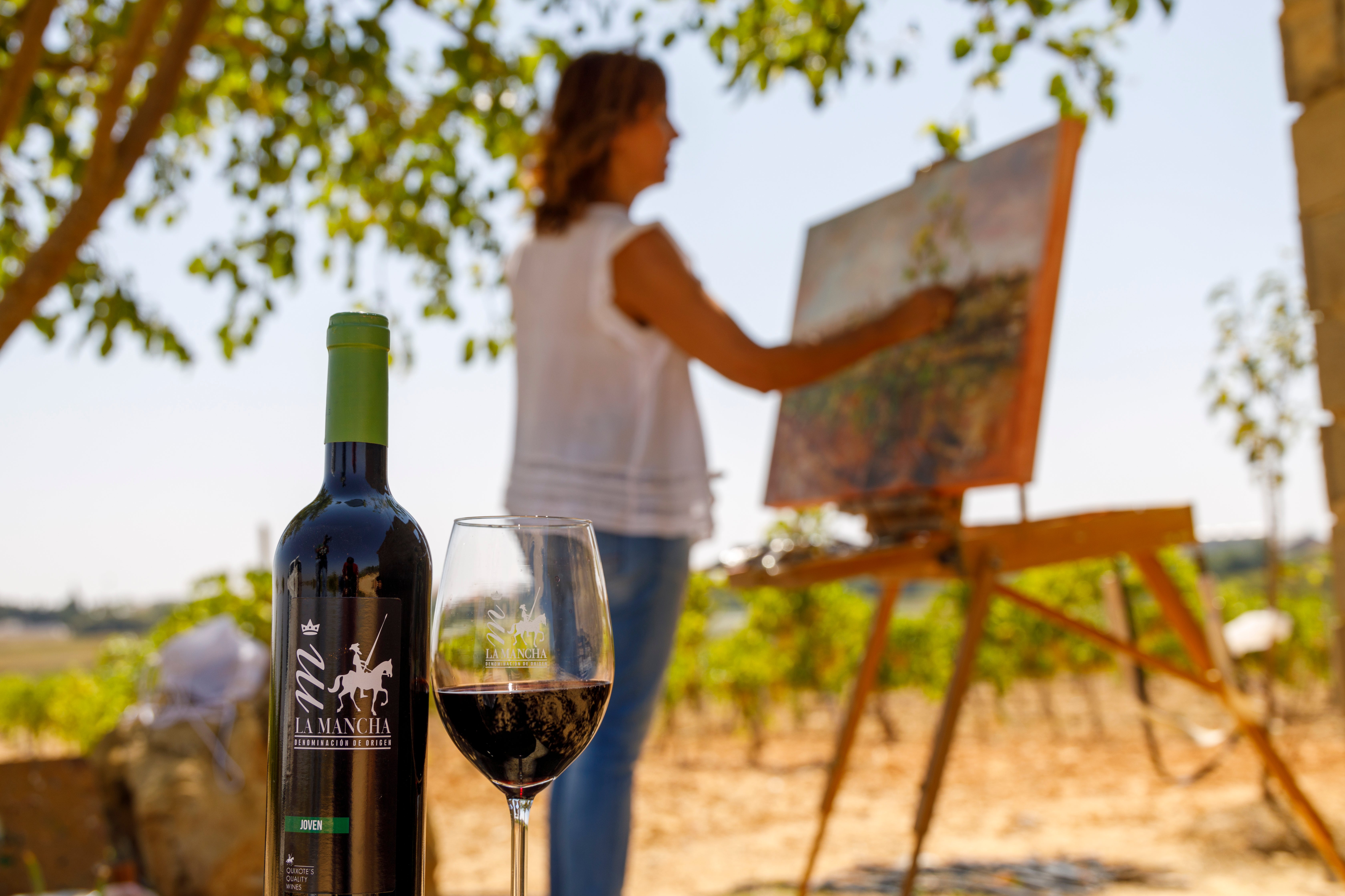 Vino y lienzo se dan la mano en un Concurso de Pintura Rápida en Villarrobledo Vino y lienzo se dan la mano en un Concurso de Pintura Rápida en Villarrobledo