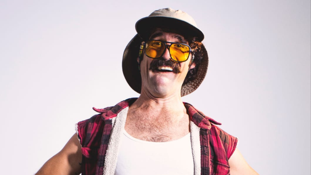 Una persona y un personaje con un espectáculo con una mezcla de intensidad y ternura en 'Fuego Salvaje' Una persona y un personaje con un espectáculo con una mezcla de intensidad y ternura en 'Fuego Salvaje'