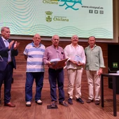 José María Román, y representantes de la Asociación de Bodegas Padre Salado José María Román, y representantes de la Asociación de Bodegas Padre Salado