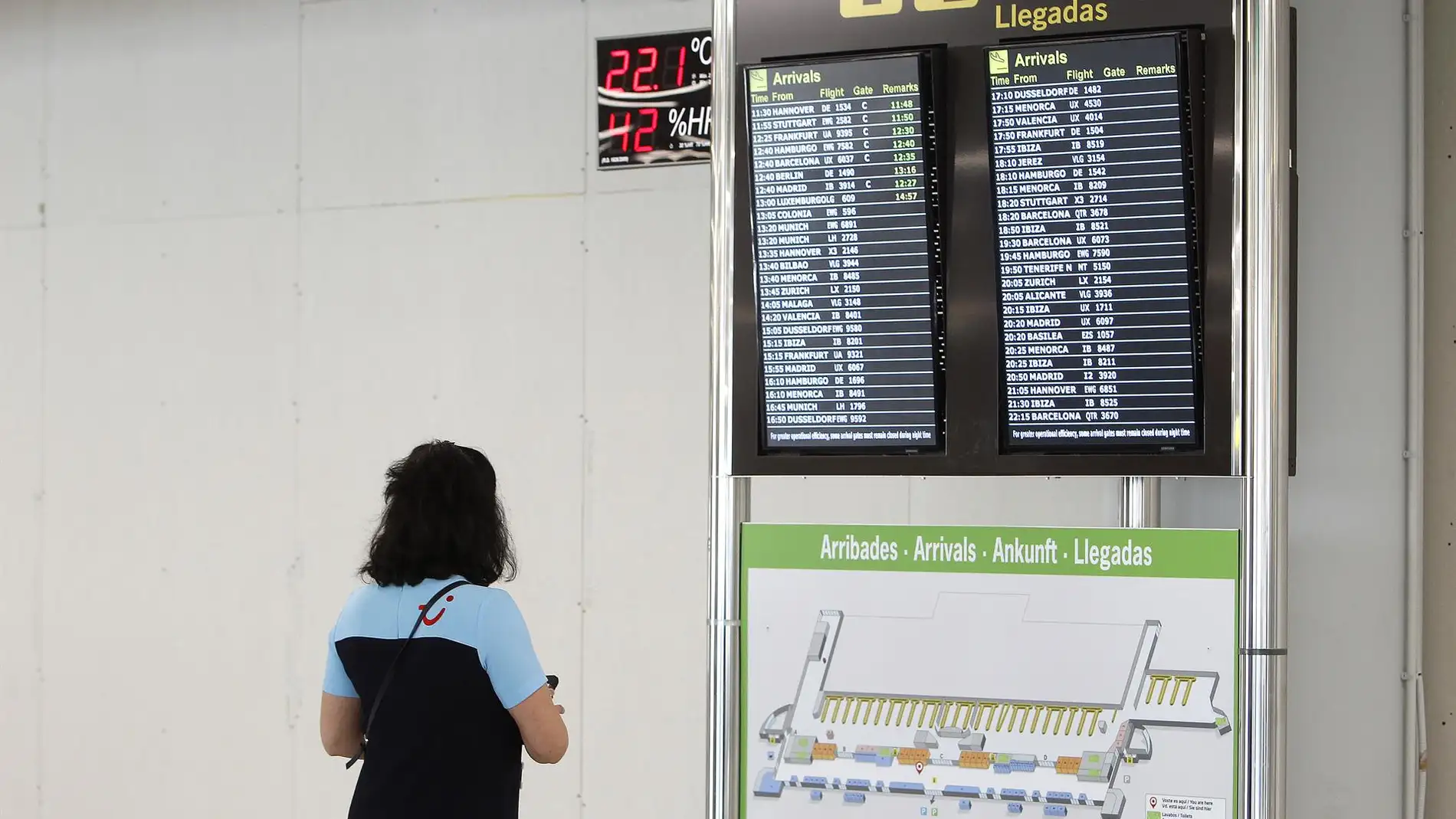 Los aeropuertos de Baleares operan este fin de semana 6110 vuelos, sólo siete vuelos menos que en 2019