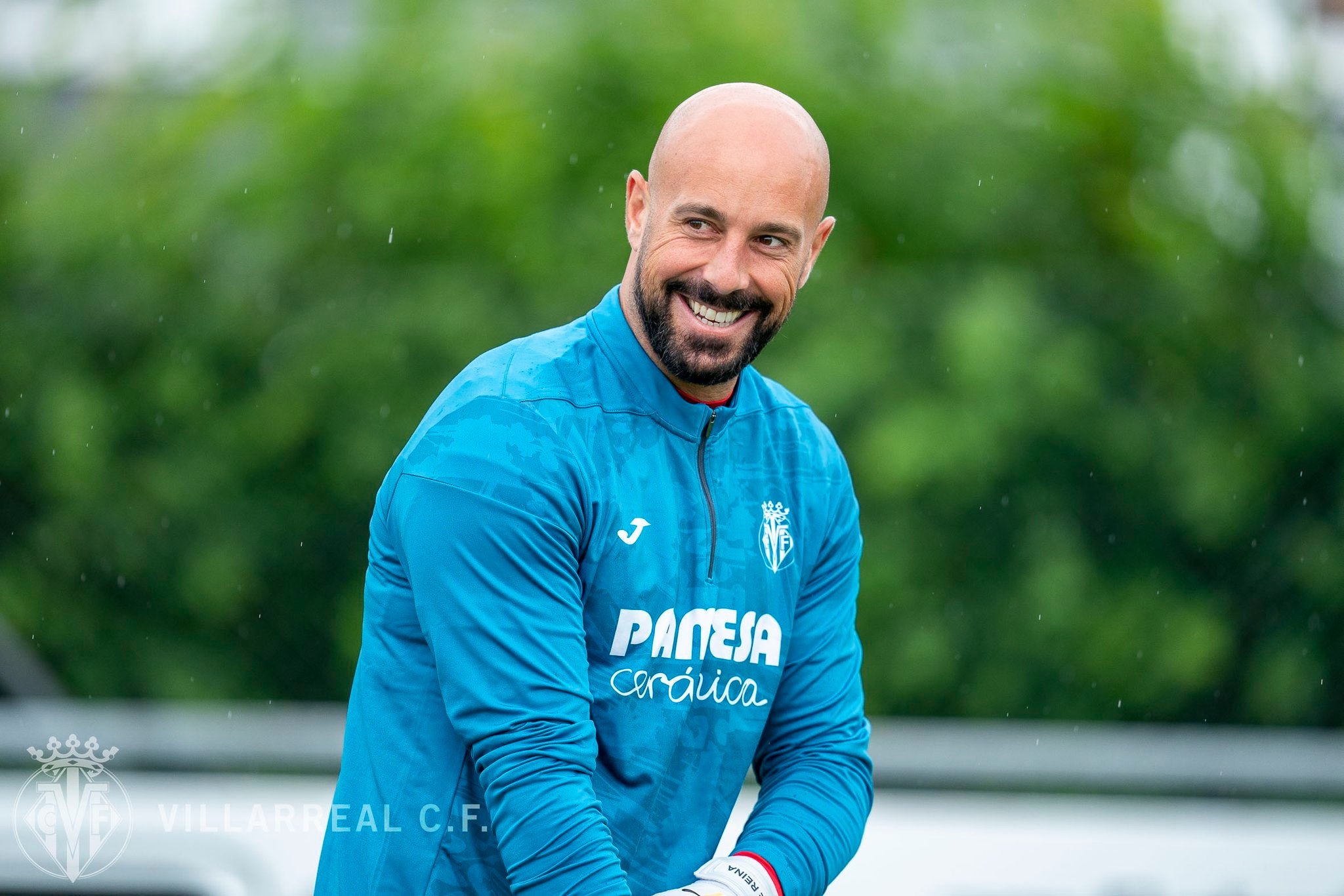 Reina, incombustible en Europa Reina, incombustible en Europa