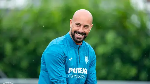 Reina en un entrenamiento con el Villarreal Reina en un entrenamiento con el Villarreal