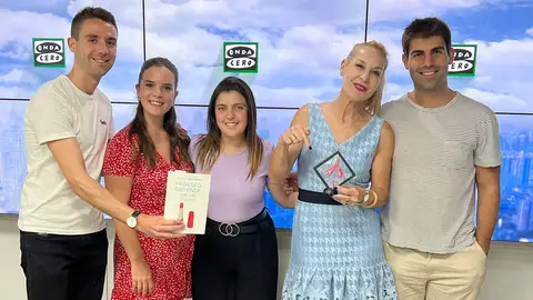 Per il·lustrar la secció, l’Eva Moreno ens ha portat un clítoris en mida real per conèixer les seves particularitats Per il·lustrar la secció, l’Eva Moreno ens ha portat un clítoris en mida real per conèixer les seves particularitats