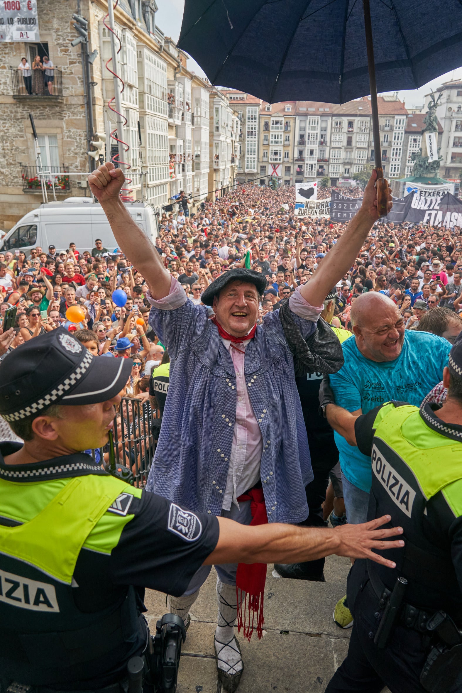 Vitoria cierra "las mejores fiestas de la década" con el único punto negro de una decena de agresiones sexistas Vitoria cierra "las mejores fiestas de la década" con el único punto negro de una decena de agresiones sexistas