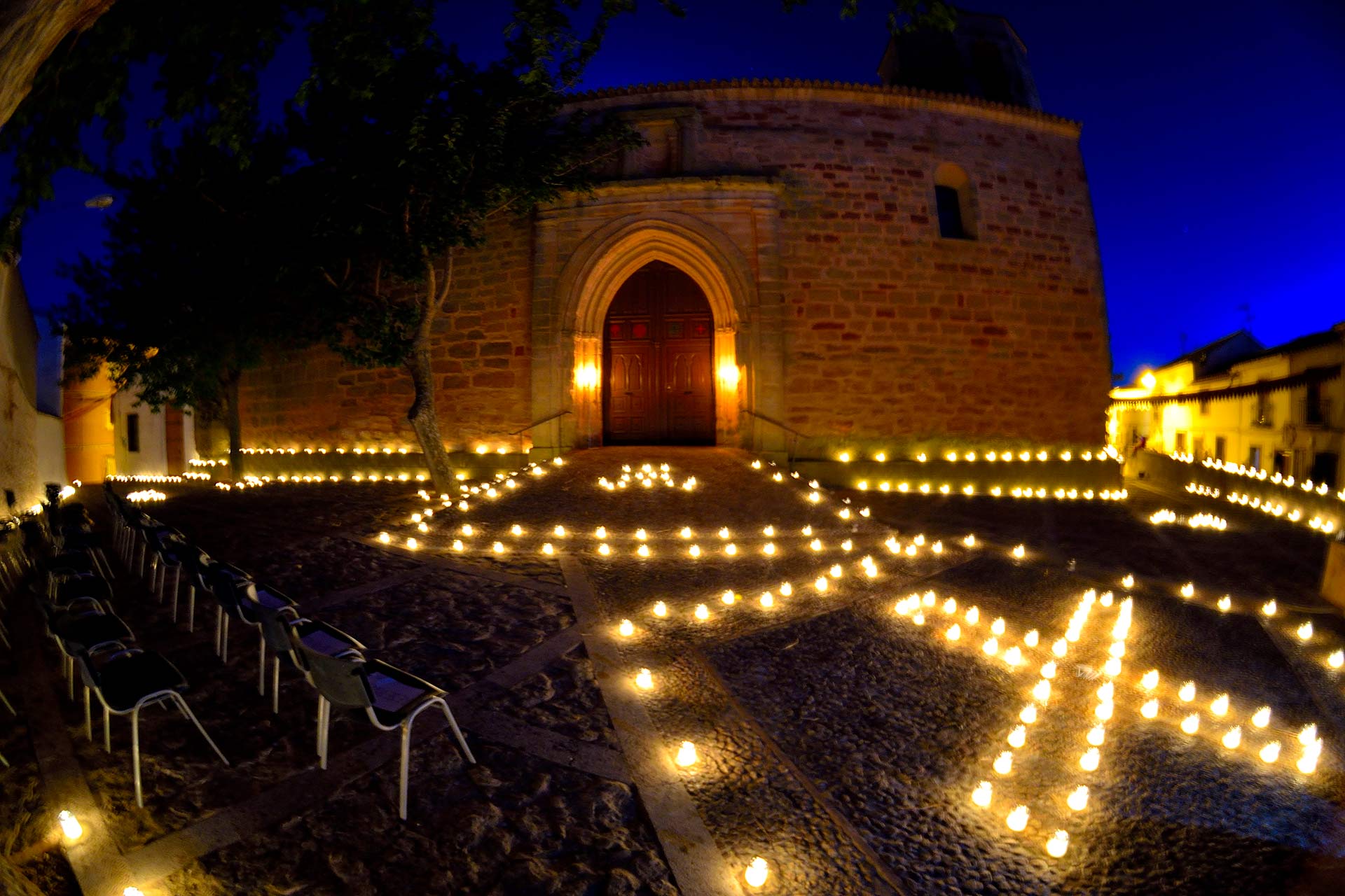 10 000 velas iluminarán las noches de 'Almedina Mora' 10 000 velas iluminarán las noches de 'Almedina Mora'