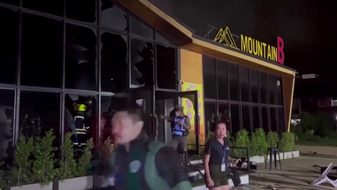 Las impactantes imágenes de un incendio en una discoteca de Tailandia que ha dejado 13 muertos Las impactantes imágenes de un incendio en una discoteca de Tailandia que ha dejado 13 muertos