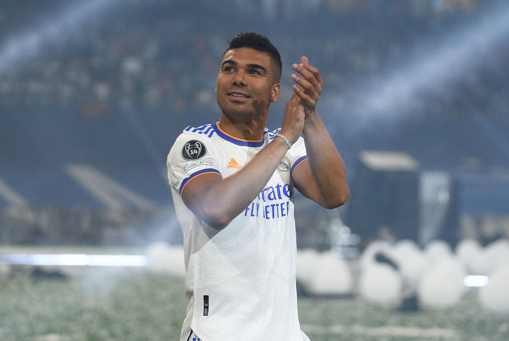 Casemiro se despide entre lágrimas del Real Madrid: "Un día volveré" Casemiro se despide entre lágrimas del Real Madrid: "Un día volveré"