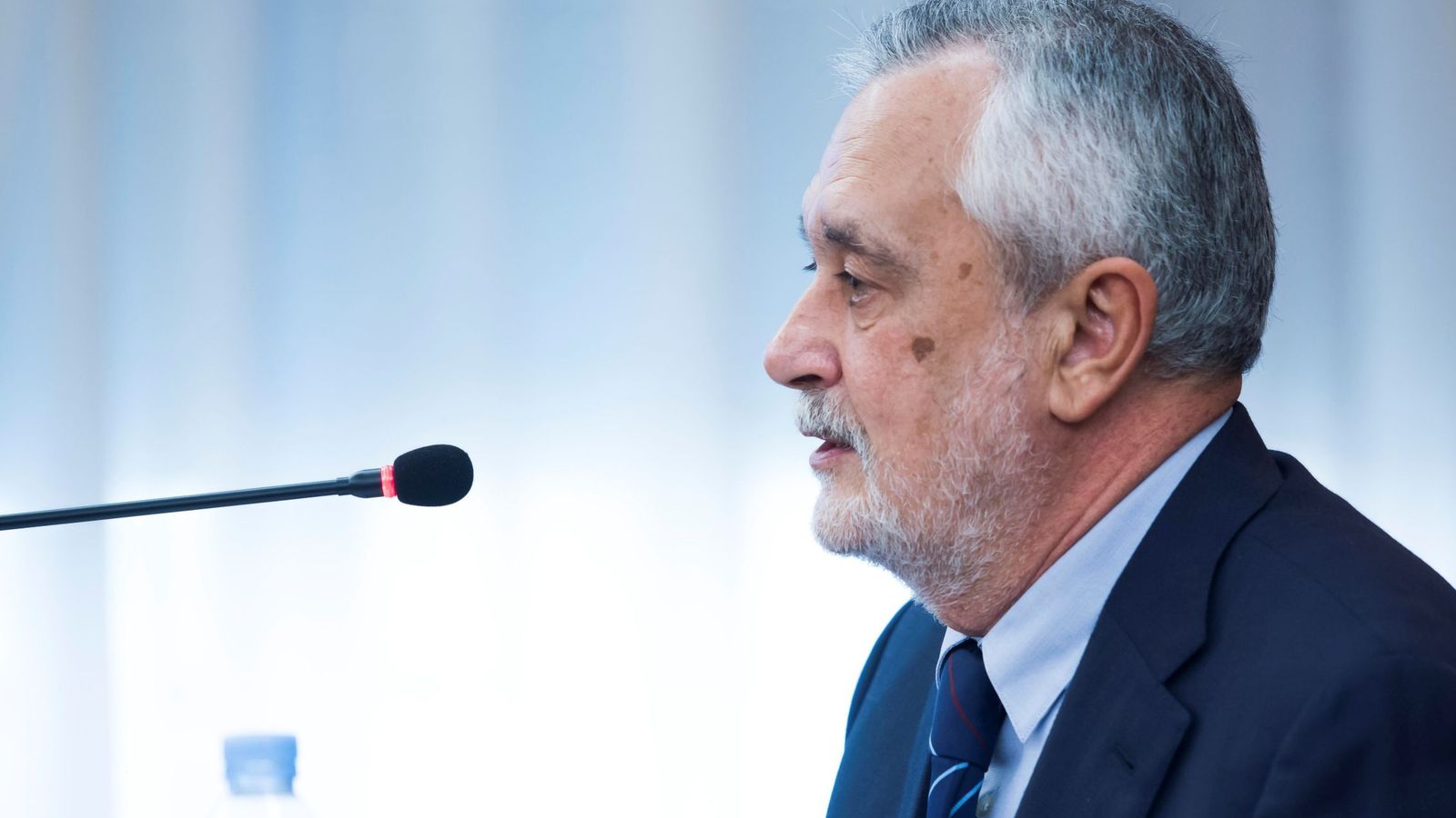 El Código Ético del PSOE impide a los cargos públicos del partido apoyar la petición de indulto de Griñán El Código Ético del PSOE impide a los cargos públicos del partido apoyar la petición de indulto de Griñán