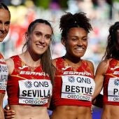 Relevo 4x100 femenino con Sonia Molina-Prados (izquierda), Paula Sevilla (segunda por la izquierda), Jael Bestué y Maribel Pérez 
